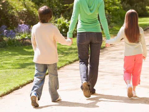 Ana 4 uşağı ilə birlikdə itkin düşdü