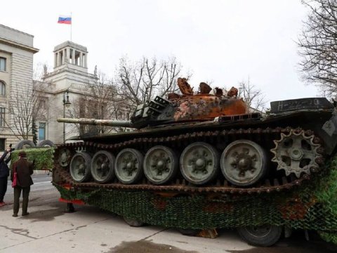 Rusiya tankları Avropa paytaxtlarını \