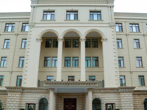 Generallar Xocalı soyqırımı abidəsini ziyarət edib