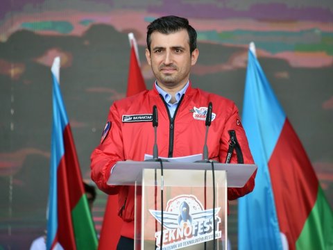 Selçuk Bayraktar Xocalı qurbanlarını ANDI