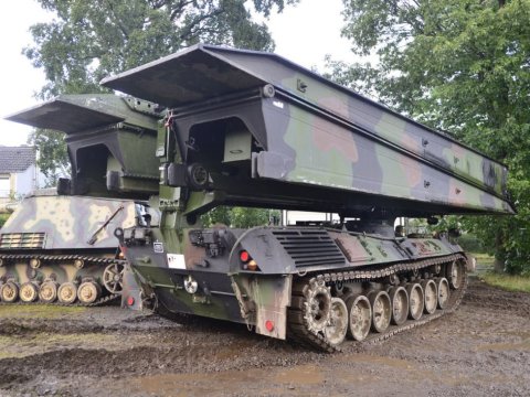 Almaniya Ukraynaya hərbi yardım göndərdi