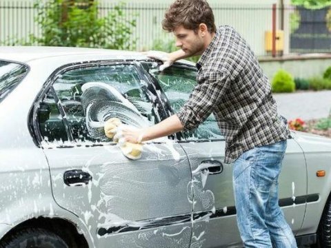 Bu ölkədə avtomobilləri yumaq qadağan edildi