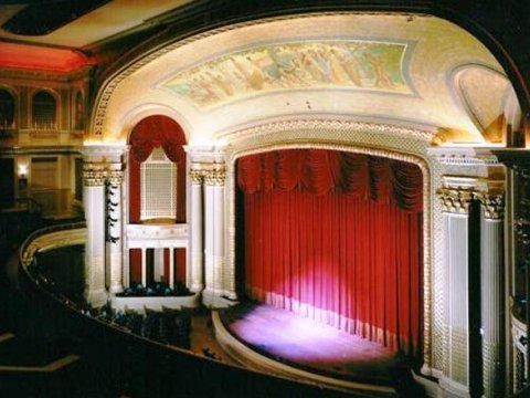 Teatrlarda mart ayında nə nümayiş olunacaq?