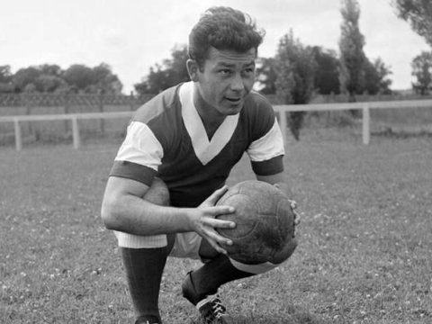 Dünya Kubokunun bombardiri vəfat edib