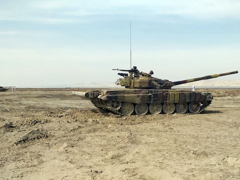 Tank bölmələrinin döyüş hazırlığı yoxlanıldı - FOTO