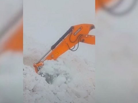 Kəlbəcər və Laçının yolları qardan təmizlənir - VİDEO