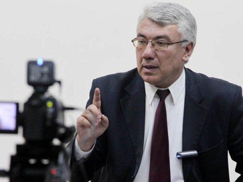 Azərbaycan vətəndaşı belə düşünməli deyil - Eldar Namazov