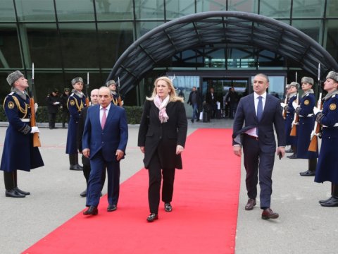 Yaqub Eyyubov xanım lideri ölkəsinə yola saldı