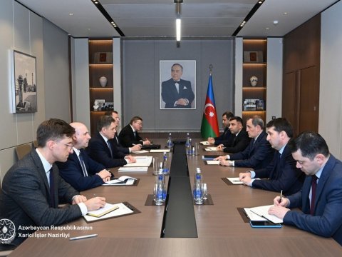XİN başçısı daha bir görüş keçirdi