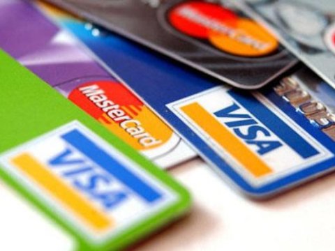 Hansı halda debet kartlardakı puldan vergi tutulur?