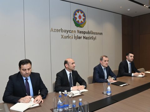 Nazir fransız senatorla normallaşma prosesini müzakirə etdi 