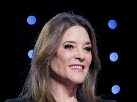 70 yaşlı yazıçı prezident olmaq istəyir