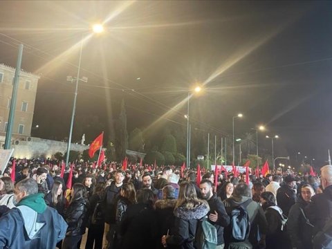 Yunanıstanda etirazlar baş qaldırdı - YENİLƏNİB