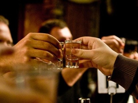 Ruslar ötən il daha çox araq içib