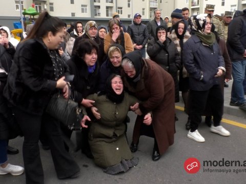 Şəhid anasının oğlu ilə son görüşü - VİDEO