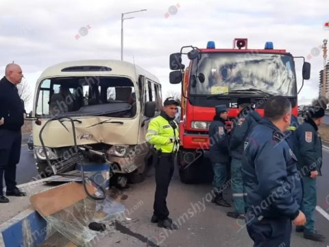 Ermənistanda hökumət nümayəndələri qəzaya düşdü - 11 yaralı