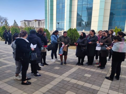 Naxçıvanda tibb işçiləri etiraz aksiyası keçirdi