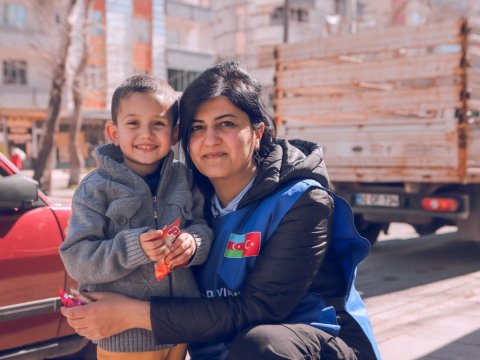 Zəlzələ bölgəsindən qayıdan psixoloq: “O baxışları heç vaxt unutmaram” - VİDEO