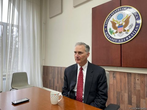 Azərbaycan və Ermənistana kənardan sülh gələ bilməz - ABŞ rəsmisi