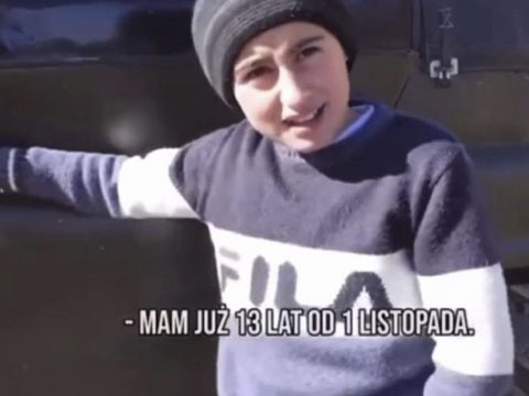 Xınalıqdan olan uşağın polşalı turistlə söhbəti - VİDEO