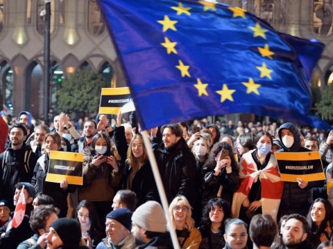 Etirazçılar Gürcüstan hakimiyyətinə 1 saat vaxt qoydu 