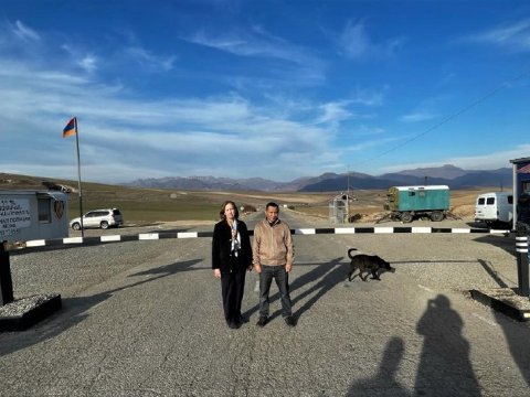 ABŞ səfiri Laçın dəhlizinin girişində - FOTO