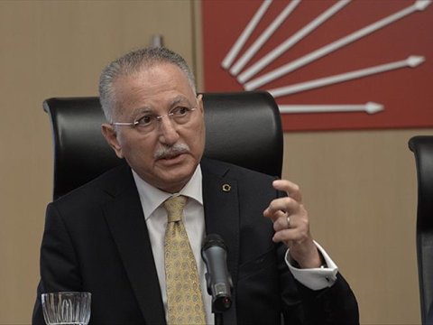 İhsanoğlu: Hər kəs Azərbaycanın yanında olmalıdır