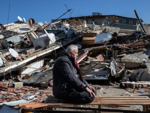 Türkiyədəki zəlzələdə 6 mindən çox əcnəbi ÖLÜB