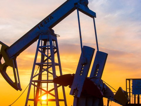 Neft 1 dollardan çox bahalaşdı