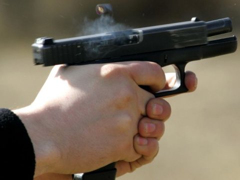 Bir həftədə iki səs-küylü olay: Cinayətkarlar silahı necə əldə edir...