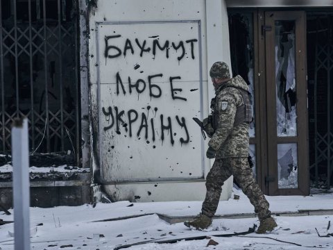 Baxmutda vəziyyət gərgin olaraq qalır - General