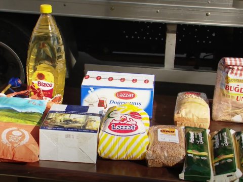 Naxçıvanda aztəminatlı ailələrə bayram sovqatları verilib