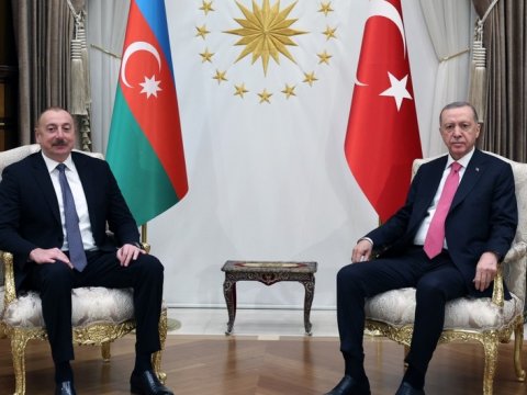 Prezidentlər sülh müqaviləsini müzakirə etdi 