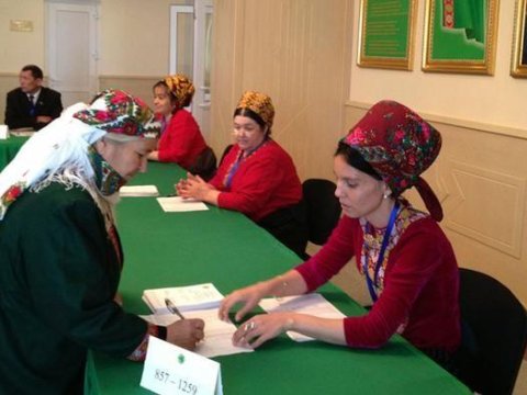 Türkmənistanda parlament seçkilərində səsvermə başladı