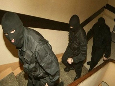 Bakıda maskalı şəxs qadını döyərək pulunu ALDI