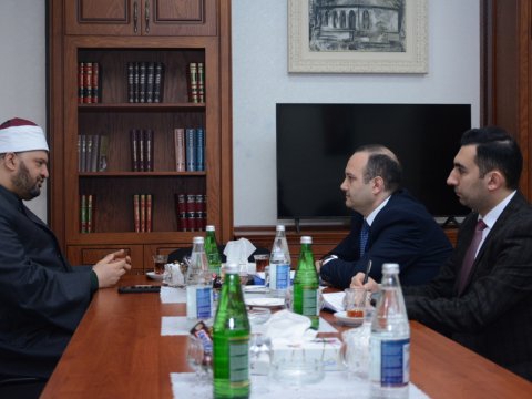 Misir Baş müftisinin müşaviri İlahiyyat İnstitutunda olub