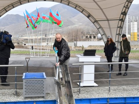 Suqovuşanda yeni yaşayış məhəlləsinin təməli qoyuldu - FOTOLAR 