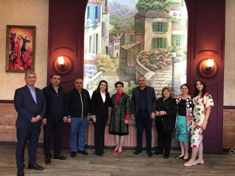 Qazaxıstanda diaspor fəalları və tələbələrlə görüş keçirilib