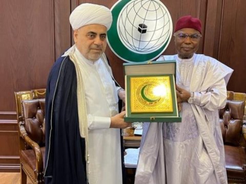 Şeyx İƏT-in baş katibi ilə görüşüb