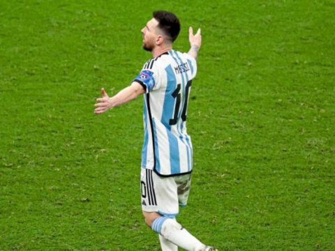 Messi karyerasında 800-cü qolunu vurub