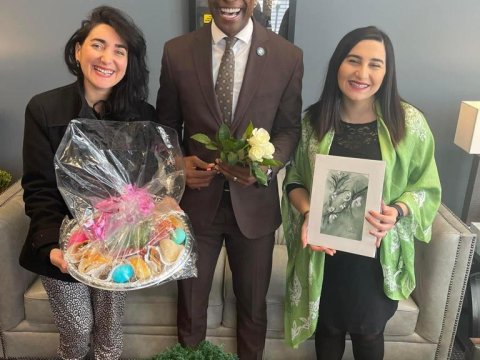 Apeks şəhər merinə Novruz xonçası təqdim olunub