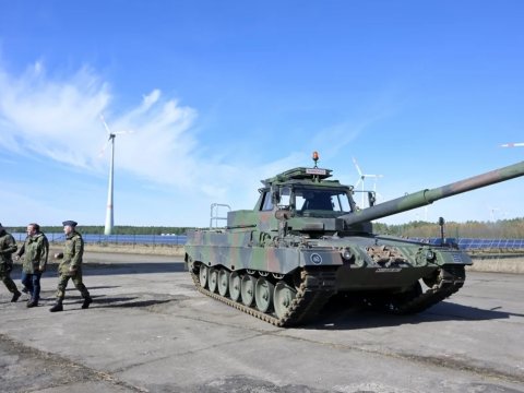 Ukraynaya Qərb tankları verildi 