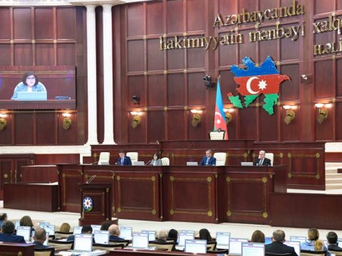 Daha üç qanun layihəsi plenar iclasa tövsiyə edildi