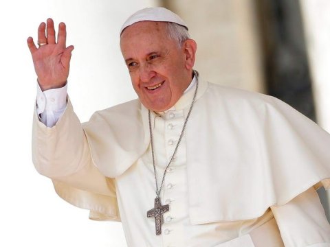 Roma papası xəstəxanaya yerləşdirildi