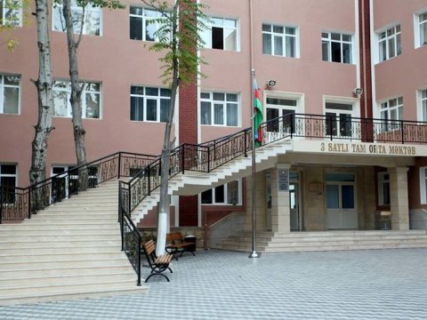 “Bizə hədə-qorxu gəlir” - Qalmaqallı video yayılan məktəbdən açıqlama