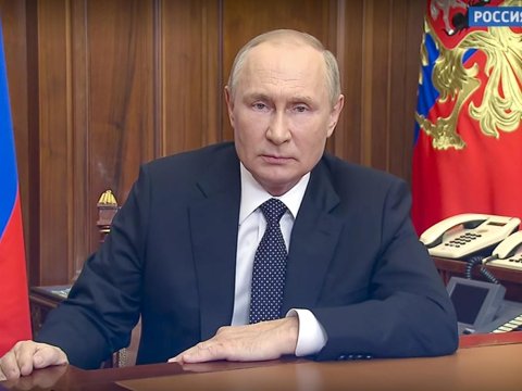 Putin 2 səfiri işdən çıxardı