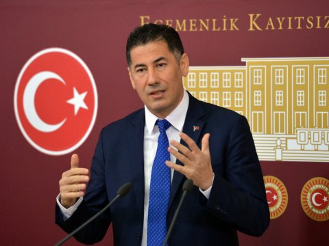 Prezidentliyə namizəd Mart soyqırımının qurbanlarını ANDI