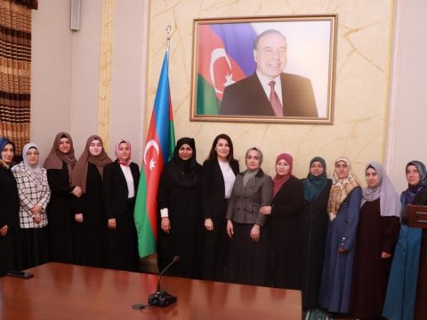 10 məscidə qadın dini ayin icraçısı təyin edildi