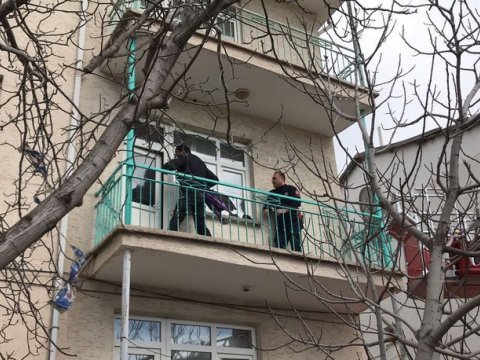 Dəhşətli hadisə: Ailəsinin 5 üzvünü öldürüb intihar etdi