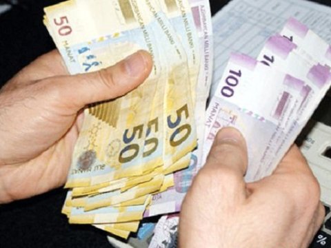 Əhalinin banklarda nə qədər pulu var? 